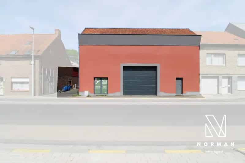 Ruim Magazijn Kuurne Dubbele Toegang Uitweg