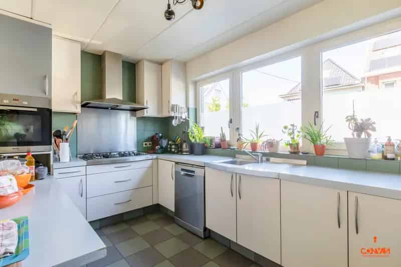 Huis te koop in Merelbeke: Comfortabele woning met doordachte indeling
