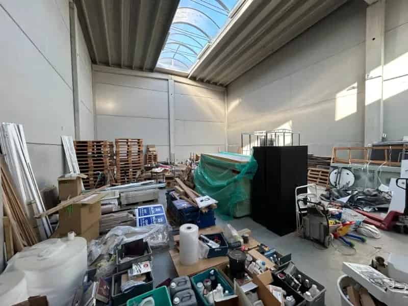 Magazijn te huur Eke 216m²