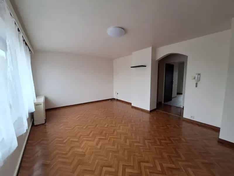 Appartement te koop: 1 slaapkamer, 75m², geen gemeenschappelijke kosten
