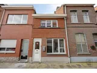 Huis te Koop Boom 4 Slaapkamers Op te Frissen