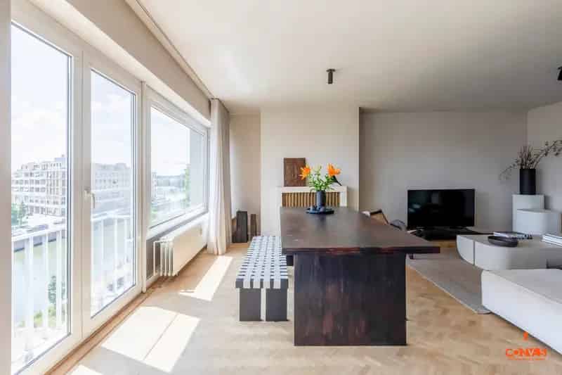 Appartement te Koop Gent: Recent gerenoveerd met Uitzicht op Water