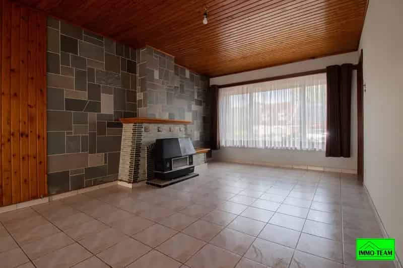 Solide 2-gevelwoning met tuin en garage