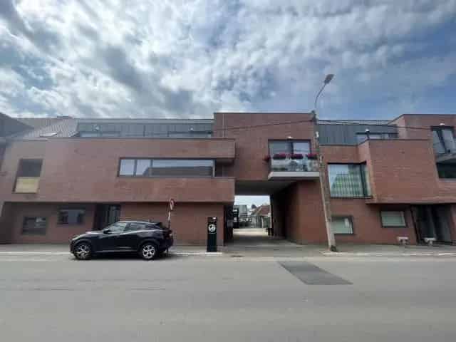 Overdekte parkeerplaats te koop in Zelzate