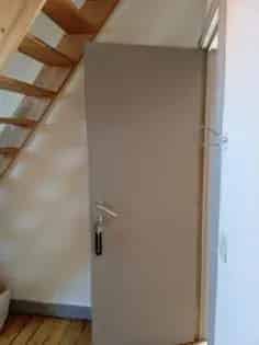 Ruime Mezzanine Kamer Met Prive Badkamer Te Huur