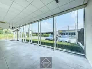 Handelspand te Huur Kuurne 490m²