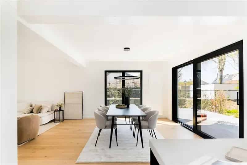 Charmevilla te koop Vriesdonk 4 slaapkamers 800m² tuin gerenoveerd