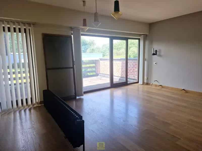 Karaktervolle Stevige Woning te Koop