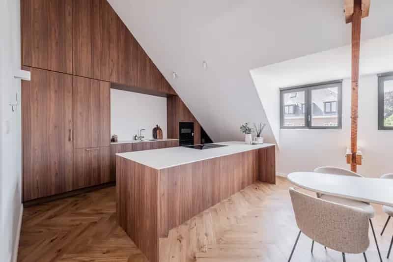 Gerenoveerd Penthouse Hove 3 slaapkamers Terras