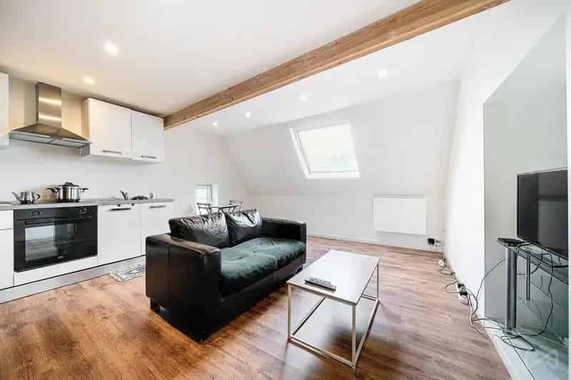 Appartement te Koop: 2 Slaapkamers, Dubbele Eenheden, Investeringspotentieel