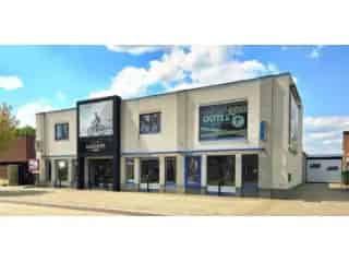 Handelspand te koop Herk-de-Stad - Showroom 386m² en woning 191m²