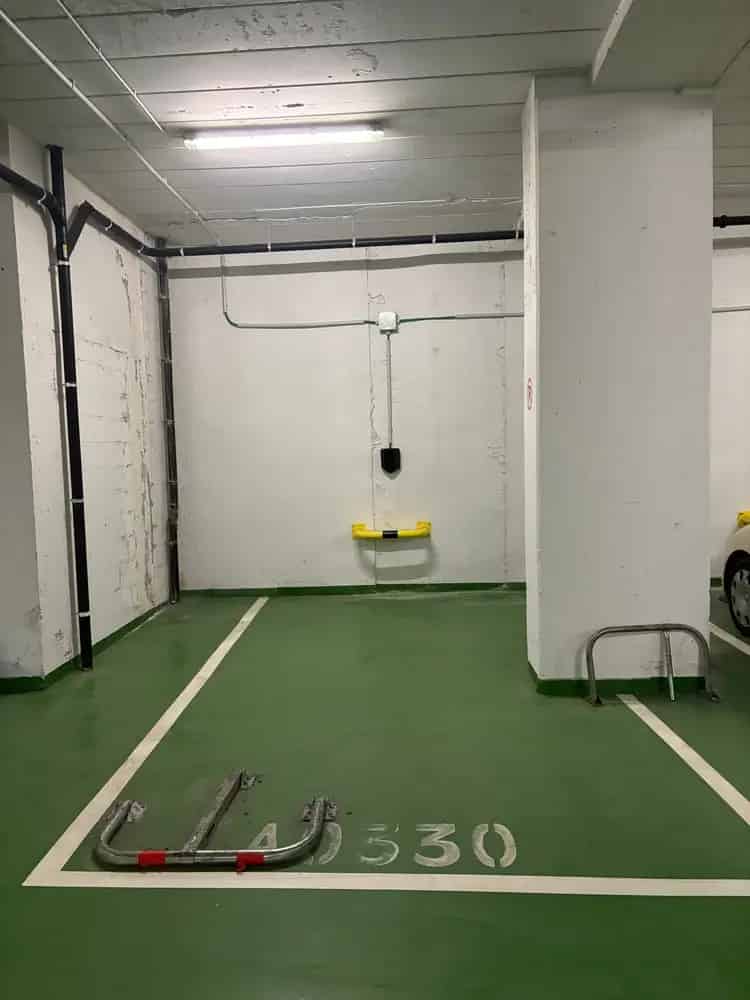 Garage te koop Leuven Centrum: Ondergrondse Parking met Laadpaal