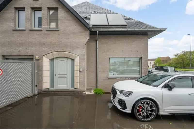 Handelspand te koop Geraardsbergen - Ruime woning en bedrijfsgebouw