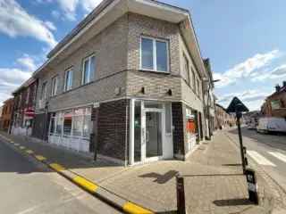 Handelspand te koop Lot - 145m² Kantoorruimte met Kelder