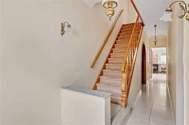 Huis Te Koop Merksem 5 slaapkamers Tuin Te renoveren