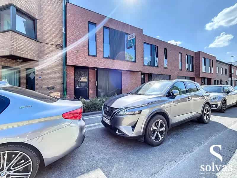 Instapklare BEN-woning te Waarschoot 220m² 4 slaapkamers
