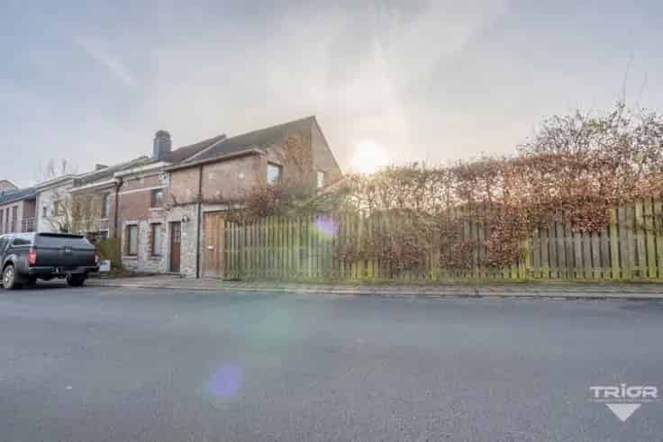 Huis Te Koop - 3 Gevels - 140m² - Tuin - Zonnepanelen
