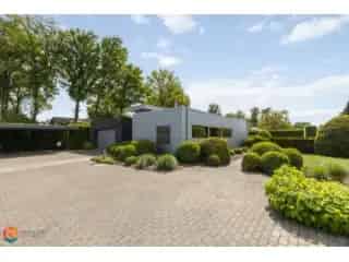 Huis te koop Baal - Moderne villa met zwembad en 4 slaapkamers