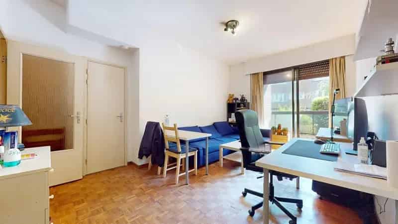 Appartement te renoveren Schaerbeek 47m²