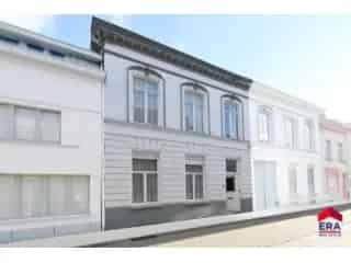 Herenhuis te koop Eeklo - Karaktervolle woning met hoge plafonds
