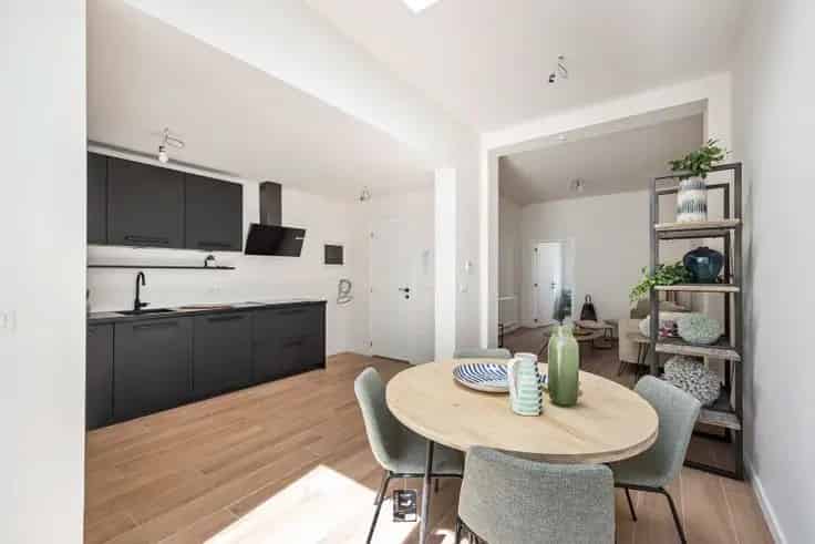 Appartement Te Koop 1 Slaapkamer Tuin Terras Gerenoveerd