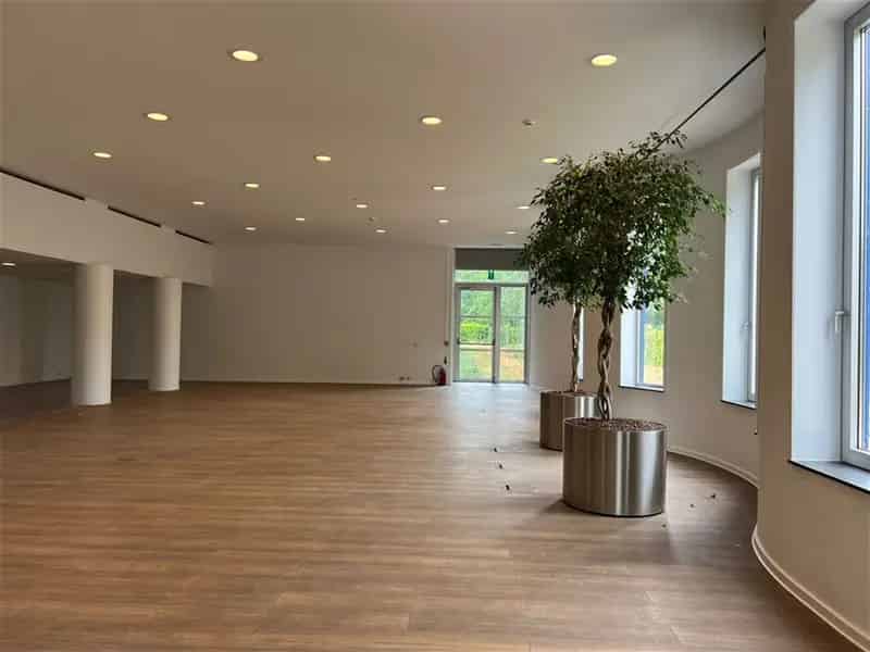 Vernieuwde Technieken Gent Zuid 815m² of 926m²