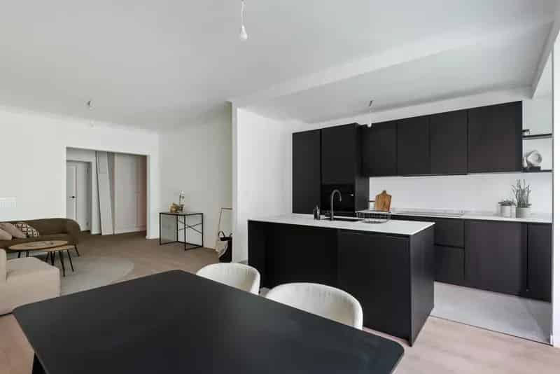 Appartement te huur: 97m², 2 slaapkamers, terras, Van Goghplein