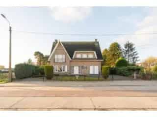 Villa te koop Schellebelle 4 slaapkamers grote tuin