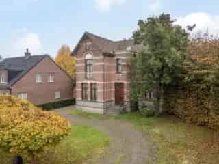 Huis te koop Zwijndrecht 6 slaapkamers 3 badkamers