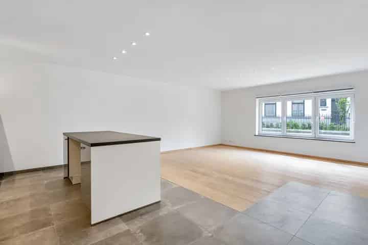 Appartement te huur Zottegem: Lichtrijk gelijkvloers appartement nabij station