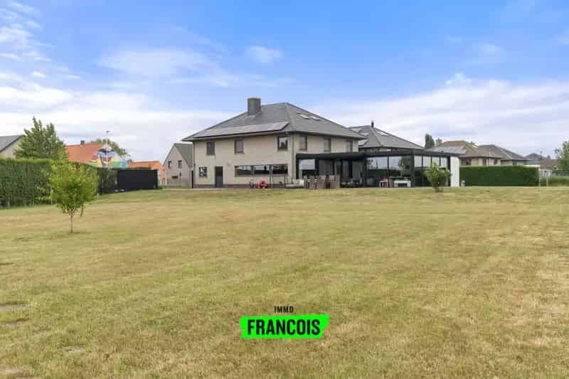 Luxe 8 Slaapkamers Villa te Huur Bredene