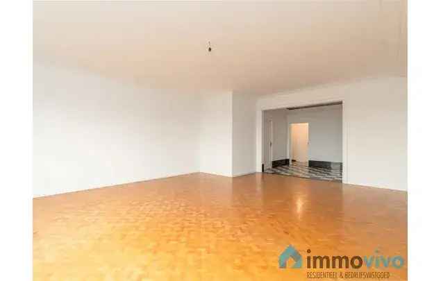 Huur 2 slaapkamer appartement van 118 m² in Antwerp