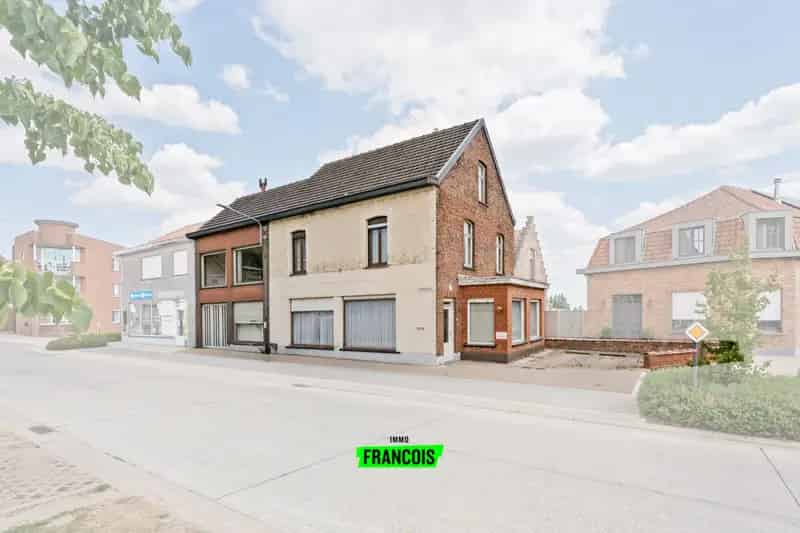 Te renoveren eigendom Wijtschate 297m²