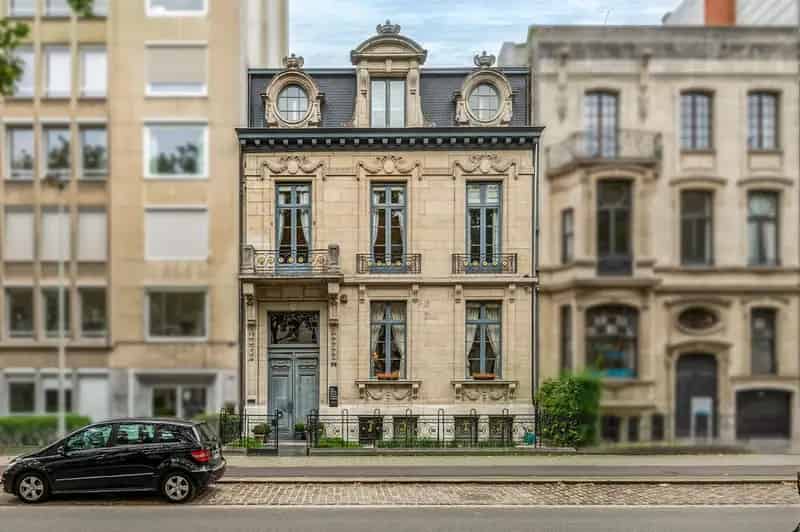 Herenhuis te koop Antwerpen Neo Lodewijk XVI stijl