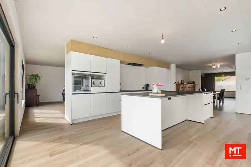 Ruime alleenstaande woning 1828m² Langemark centrum