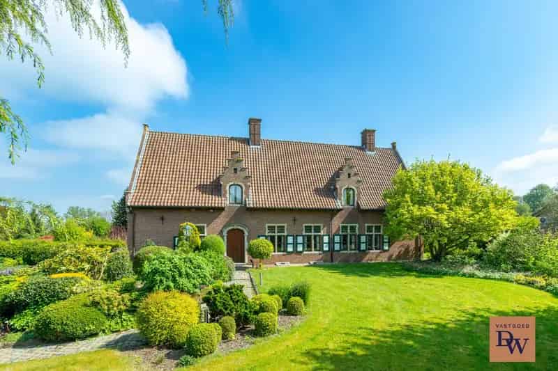 Huis te huur: Ruime luxe villa met grote tuin en dubbele garage