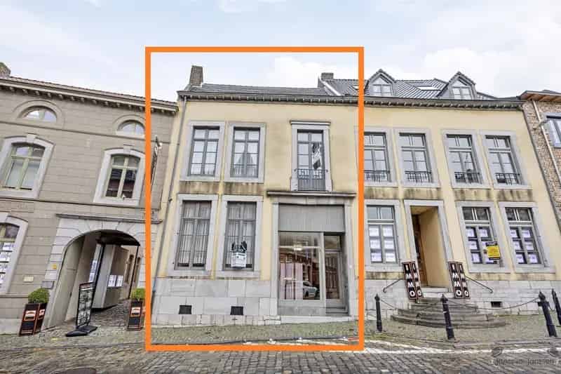Voormalig Kanunnikenhuis met Perceel