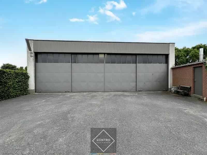 Magazijn te huur Roeselare 300m²