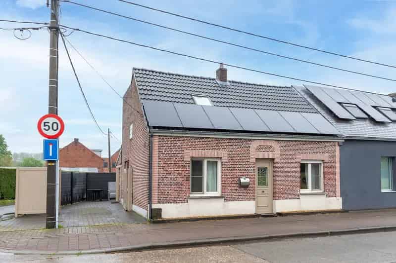 Huis te koop in Duffel: Gezinswoning met potentieel