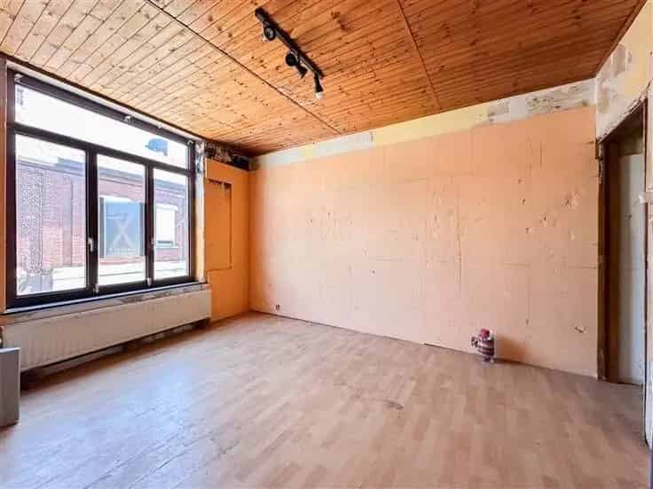 Huis Te Koop Dampremy 5 Slaapkamers Grote Tuin