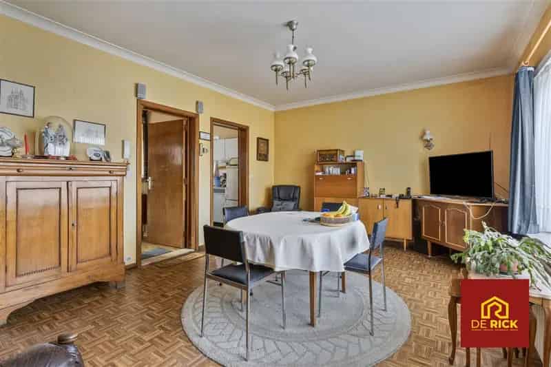 Appartement te Koop 2 Slaapkamers Garage Stadsrand