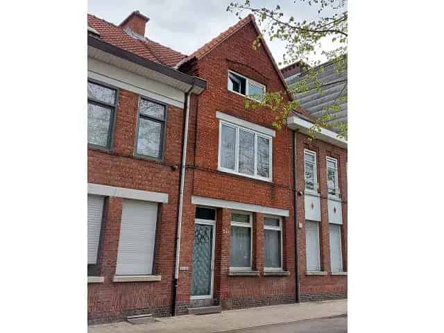 Eengezinswoning 3 slaapkamers Berchem 1930