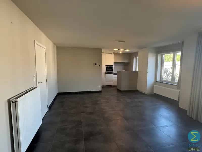 Appartement te huur Retie: 3 slaapkamers, terras en garage