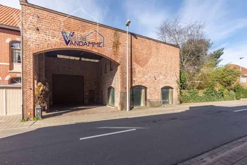Magazijn te Koop Kuurne 300m²