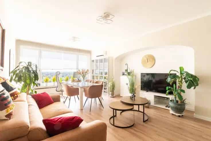 Appartement Te Koop  Instapklaar gerenoveerd met Uitzicht