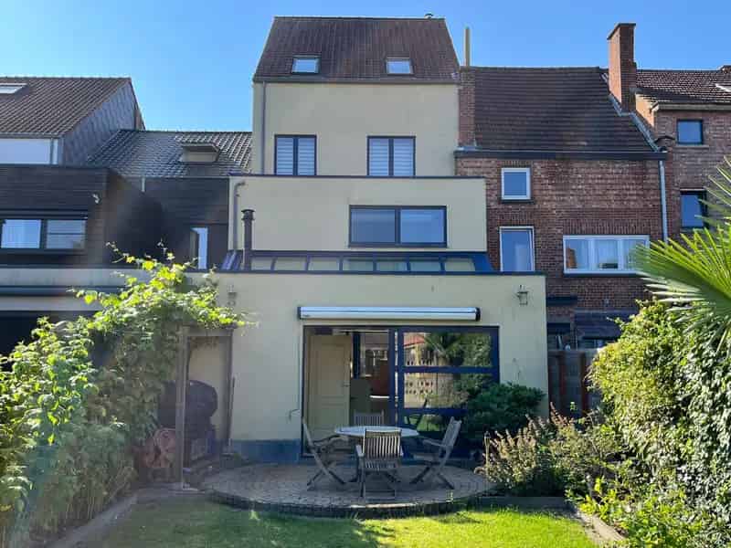 Grote woning mooie tuin