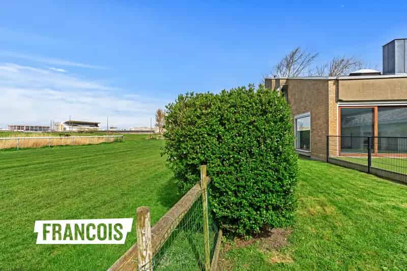 Huis te koop Oostende: Unieke villa te renoveren
