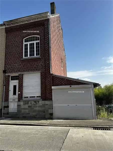 Huis te renoveren 2 slaapkamers Schendelbeke Garage Tuin