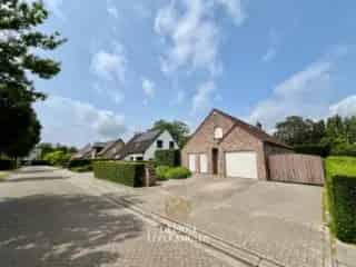 Villa te koop Kontich - Luxe gezinswoning met zwembad