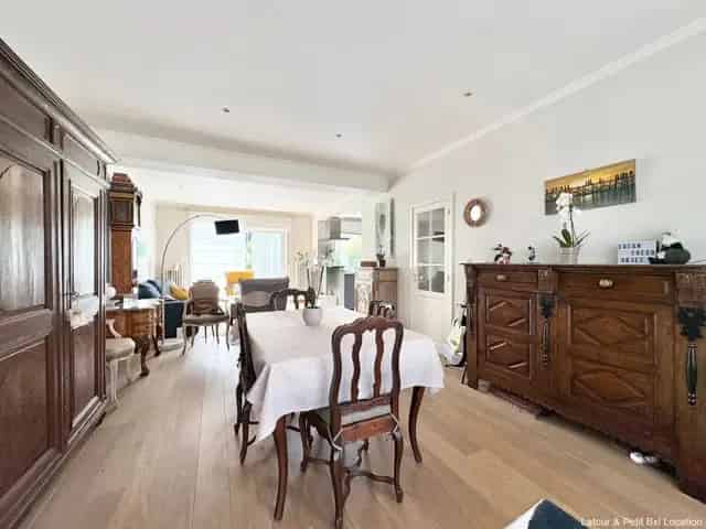 Halfopen Bebouwing Wezembeek-Oppem 194m² 2 slaapkamers Tuin Garage